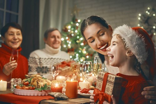 Finanční gramotnost dětí: co znamenají „bohaté“ Vánoce? Mluvte s dětmi o penězích