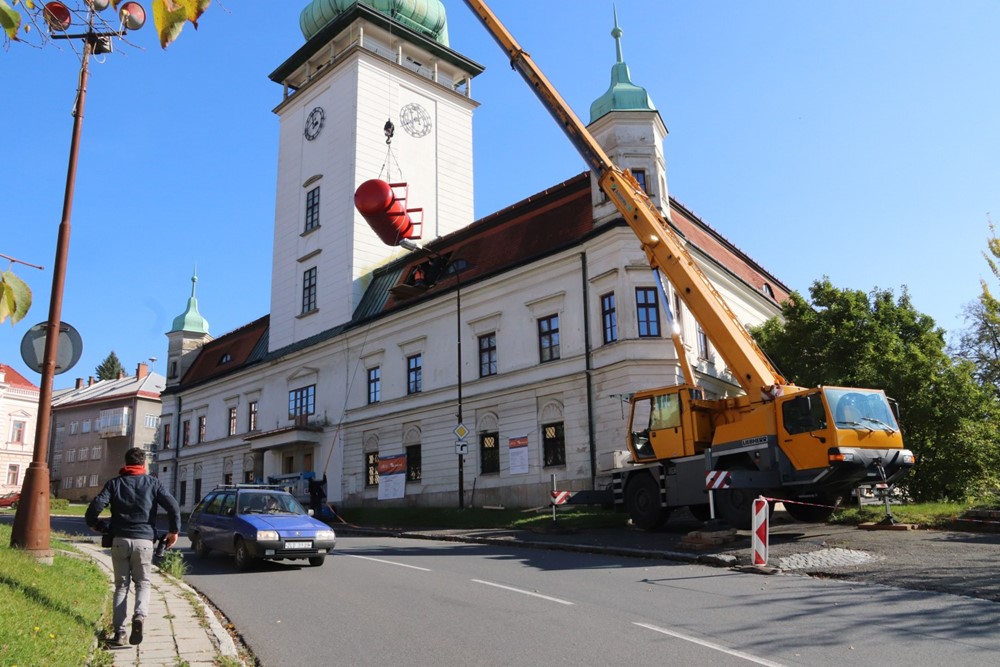 Instalace tlakové nádoby zhášecího systému.
