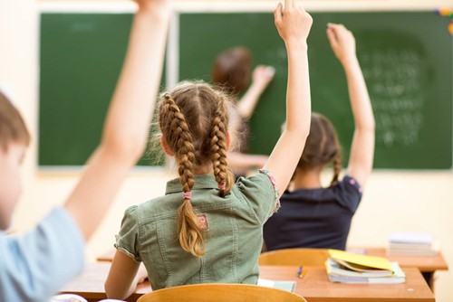 Doučování má zabránit předčasným odchodům dětí ze základních škol