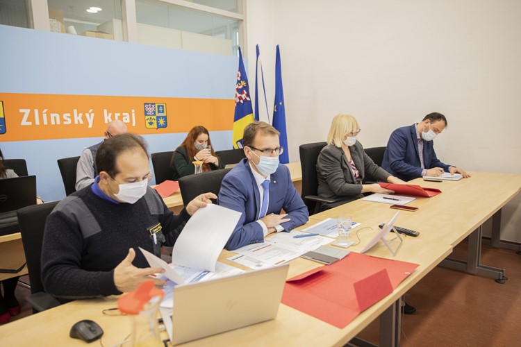 O situaci v nemocnicích i sociálních službách jednal Krizový štáb Zlínského kraje
