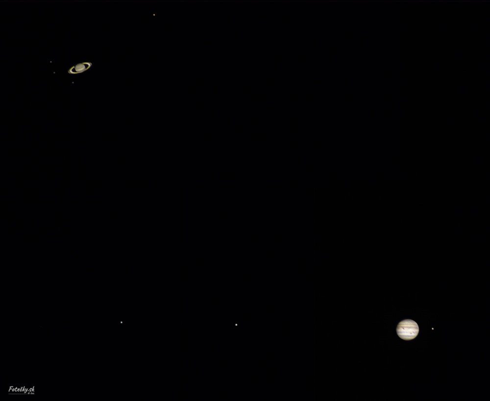 Vítězná fotografie je zachycením mimořádné prosincové konjunkce planet Jupiter a Saturn.