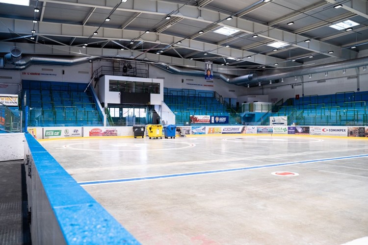 Sál v Břeclavi, zimní stadion v Hodoníně, bývalá banka v Kyjově – Jihomoravský kraj řeší regionální očkovací centra