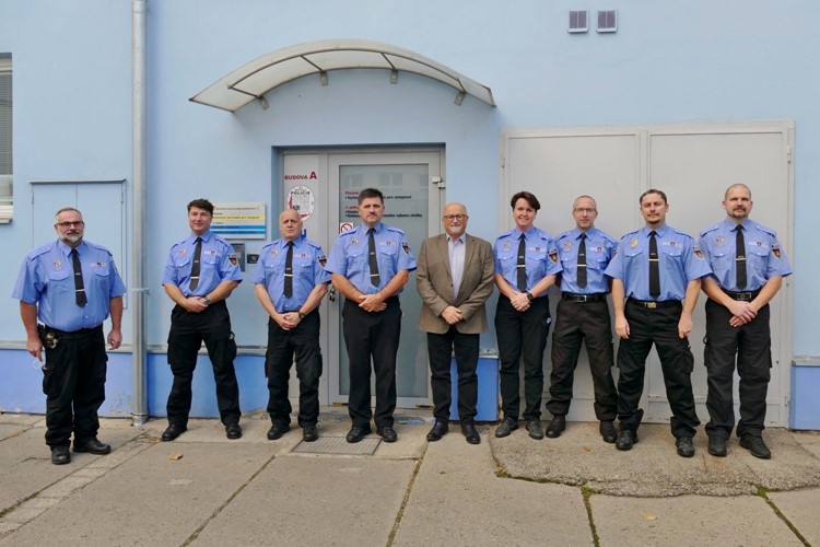 Primátor města poděkoval patnácti strážníkům Městské policie České Budějovice za dlouholetou činnost