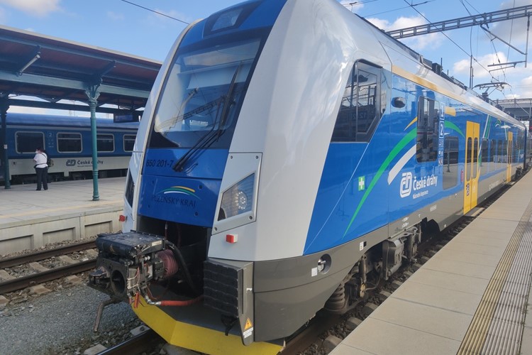 Nový jízdní řád 2022 v Plzeňském kraji: Nové RegioPantery na lince Klatovy – Plzeň – Beroun