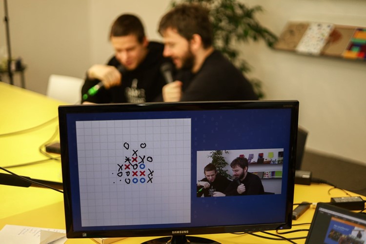 Králové piškvorek jsou z Nové Paky, ukázalo Grandfinále pIšQworek