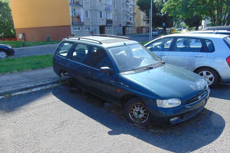 Z trutnovských ulic začnou mizet vraky 