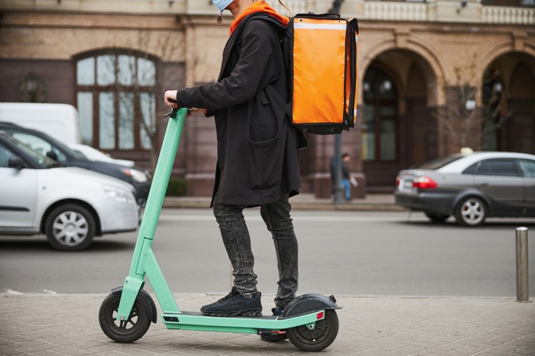 Strážníci českobudějovické městské policie se stále zaměřují na kontroly cyklistů i jezdců na elektrokoloběžkách