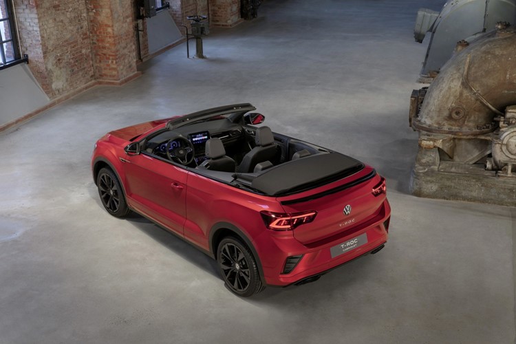 Volkswagen zveřejnil ceny nového T-Roc Cabriolet