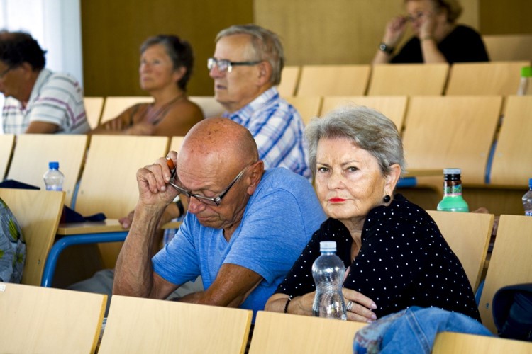 Univerzita Pardubice nabízí možnost studovat na Univerzitě třetího věku