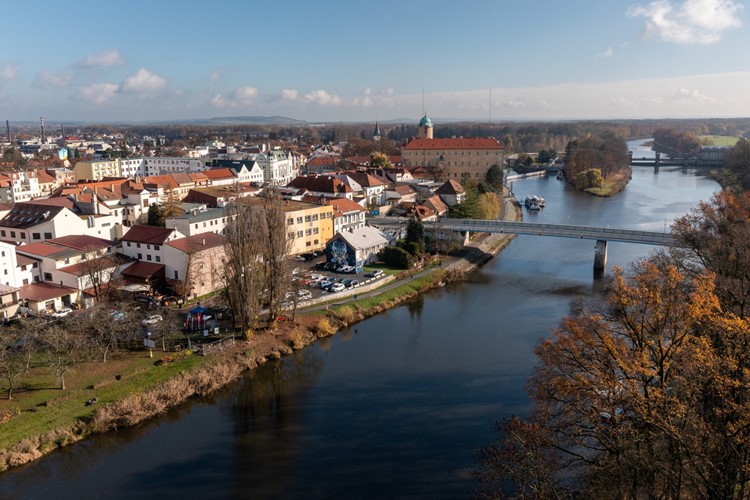V centru Poděbrad byla zahájena výstavba veřejných přístavišť pro rekreační lodě a osobní lodní dopravu