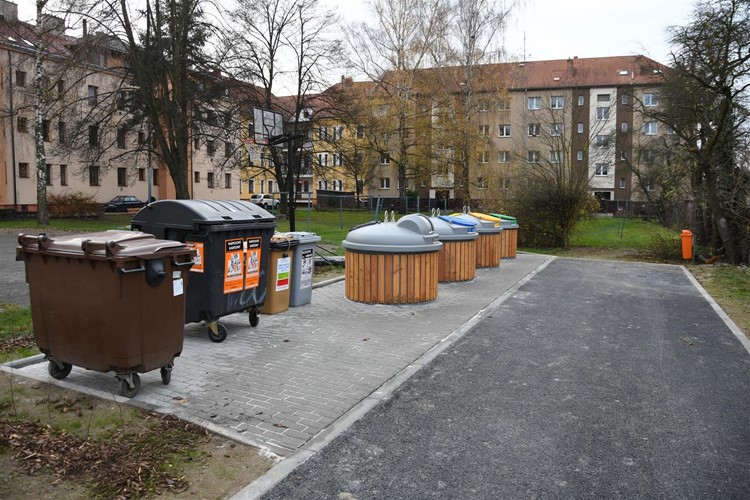 Valašské Meziříčí vybudovalo nové polopodzemní kontejnery