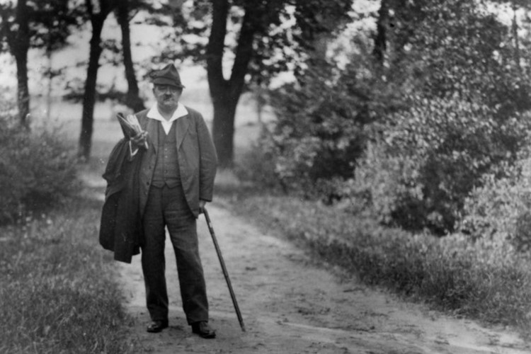 Naučná stezka na Turnovsku připomíná odkaz historika Josefa Pekaře 