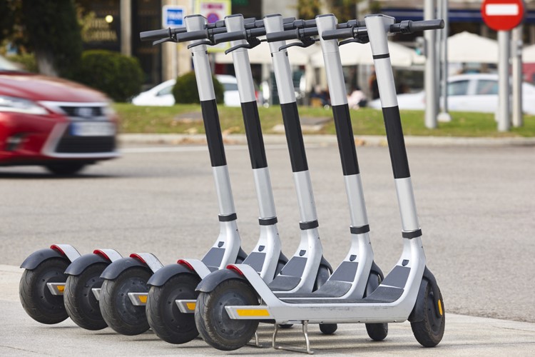 Povinné ručení by mohlo platit také pro elektrokoloběžky