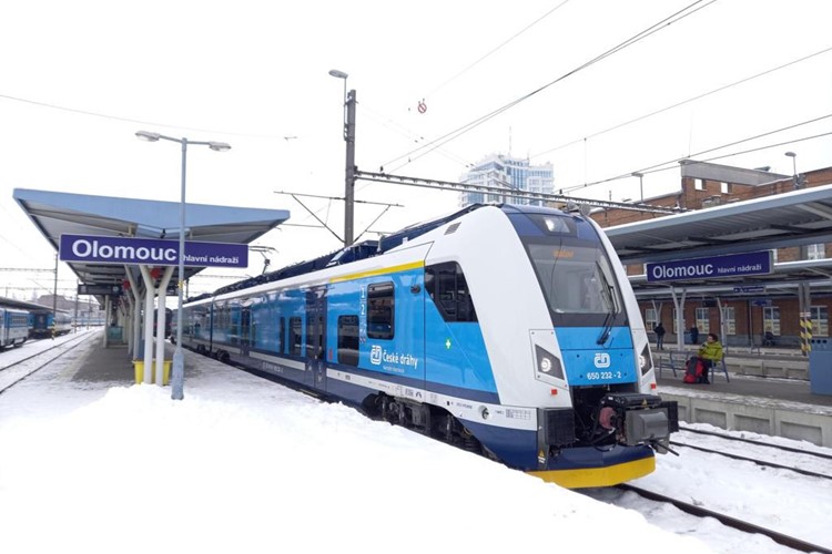 V Olomouckém kraji začaly jezdit první nové elektrické jednotky RegioPanter