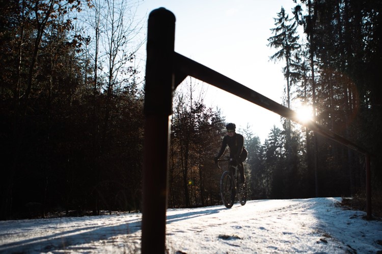 Česká amatérská cyklistka překonala profesionálky