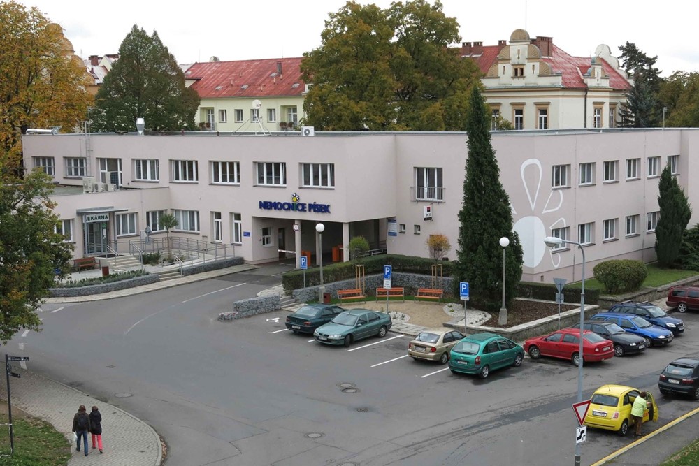 Onkologie v křídle administrativní budovy.