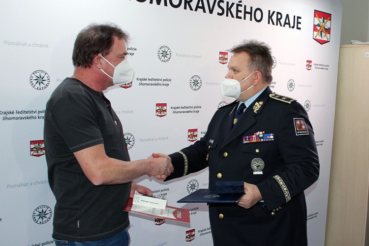 Muž zadržel opilého řidiče, který kličkoval ulicemi Brna. Získal ocenění Gentleman silnic? 