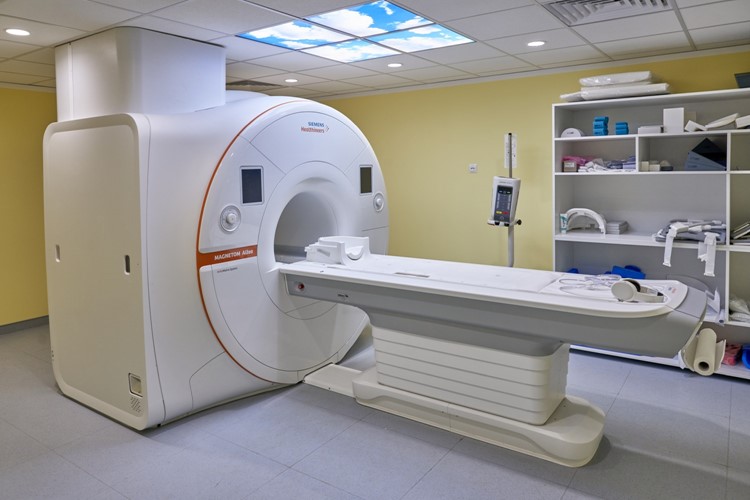 V Nemocnici Mělník se otevírá centrum magnetické rezonance. Zkrátí se čekací lhůty i rychlost vyšetření