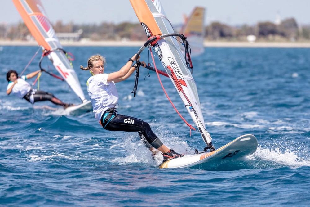 Na mistrovství Evropy to mladým windsurfařům tentokrát těsně necinklo