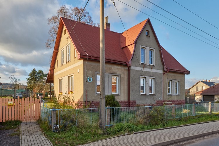 Nové bezpečné parkování před MŠ Kulíšek