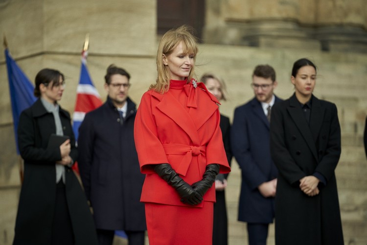 Prezidentka je především romantická oddychovka. Kandidátky na prezidentky jsou však moje hrdinky,  říká Anna Geislerová
