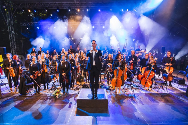 Mejdan Na Výstavišti s Police Symphony Orchestra rozpumpuje krev v žilách