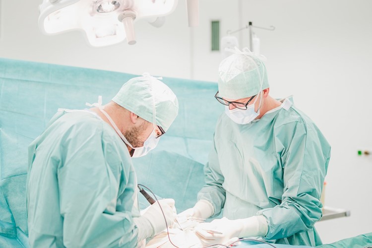 Ve Strakonicích mohou pacienti den po operaci domů