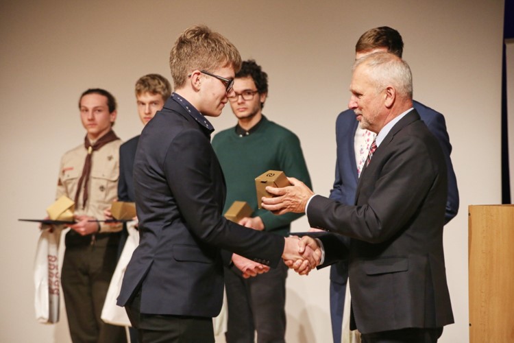 Talentovaní středoškoláci z Moravskoslezského kraje dostali ocenění