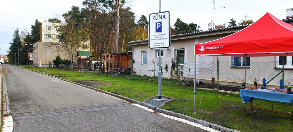 Nová odstavná plocha pro 21 vozidel.