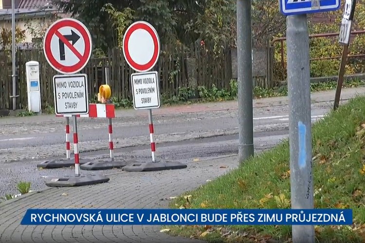 V Jablonci nad Nisou na zimu zprůjezdní Rychnovskou ulici