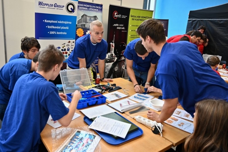 Na veletrhu Student a Job se bude prezentovat téměř 60 škol. Učiliště, gymnázia, střední i střední odborné školy, vyšší odborné i vysoké školy. 