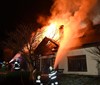 Požár ve Světlé pod Ještědem zaměstnal v noci na sedm jednotek hasičů