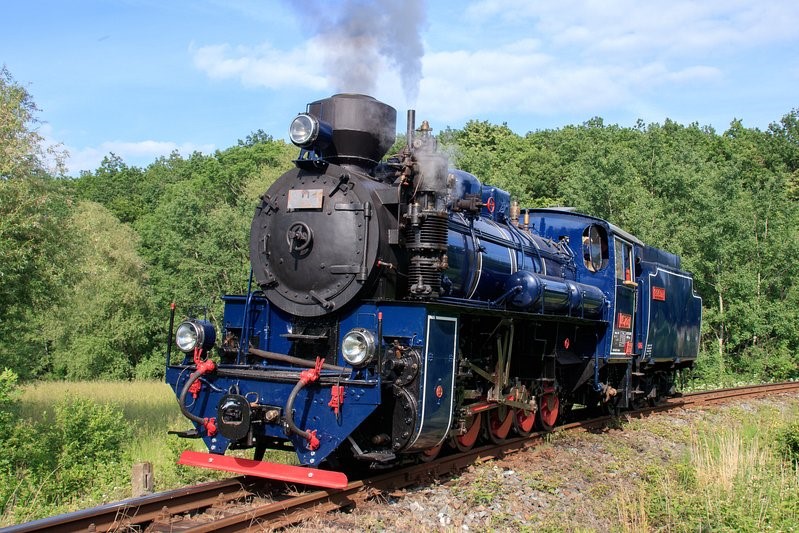 Svezte se parním vlakem po Osoblažské úzkokolejce. Na trati je spousta zajímavých míst k návštěvě