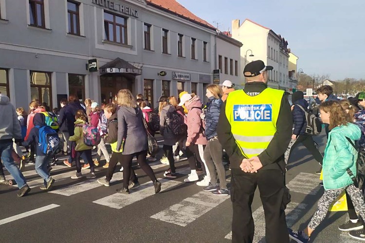 Projekt Pěšky do školy přijede na Dobříš podpořit velvyslanec Nizozemska