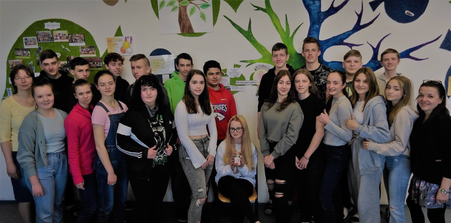 Děti pravidelně přispívaly z kapesného. Na pomoc rodinám s vážným onemocněním vybraly více než 13 tisíc korun