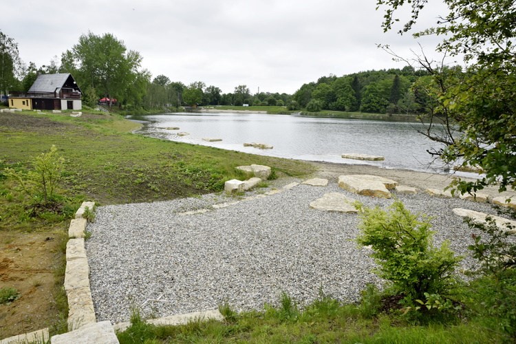 Areál Stříbrného jezera prošel revitalizací