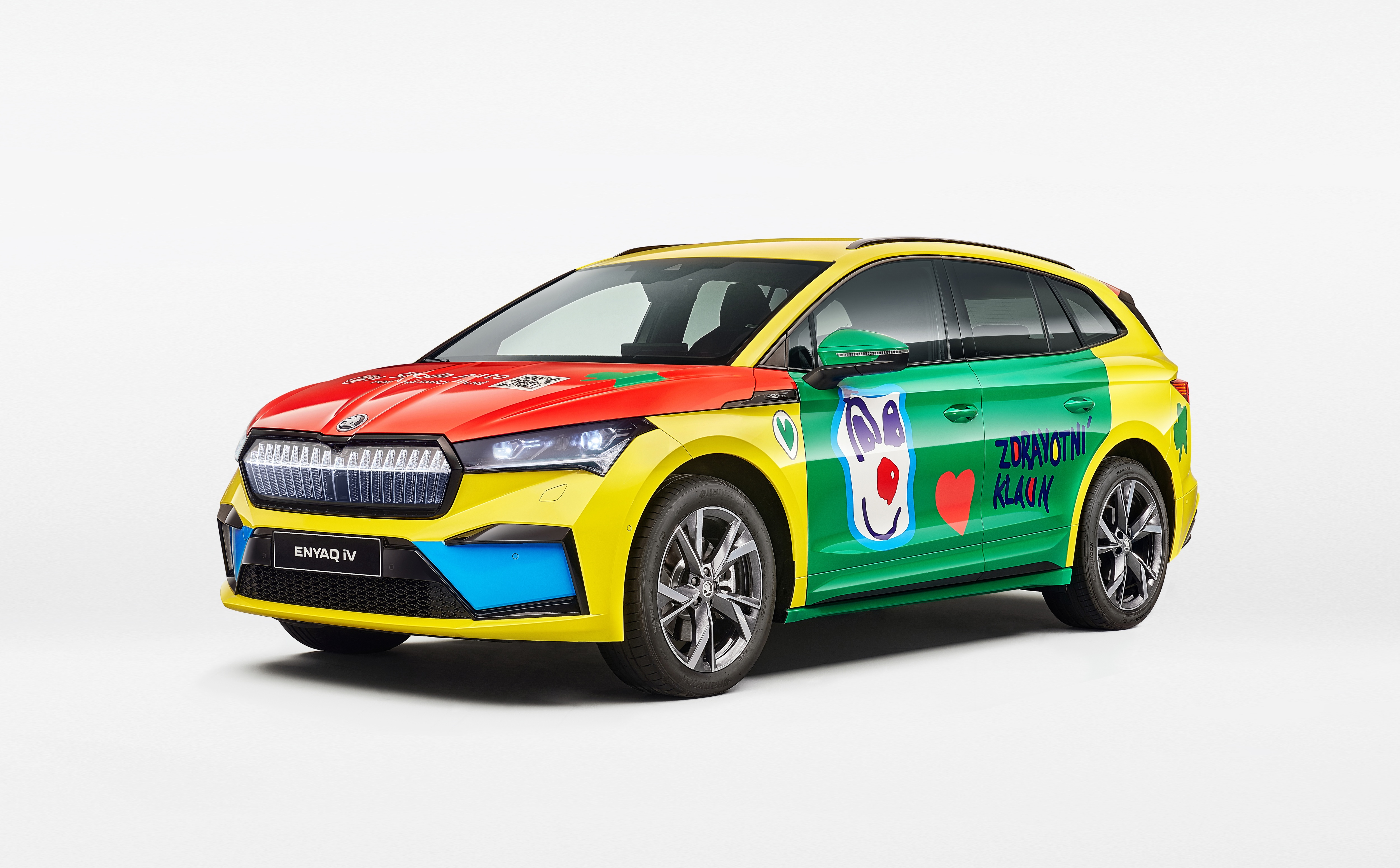 Auto pro Zdravotního klauna 2023: Vítězný dětský návrh na skutečném voze Škoda Enyaq iV