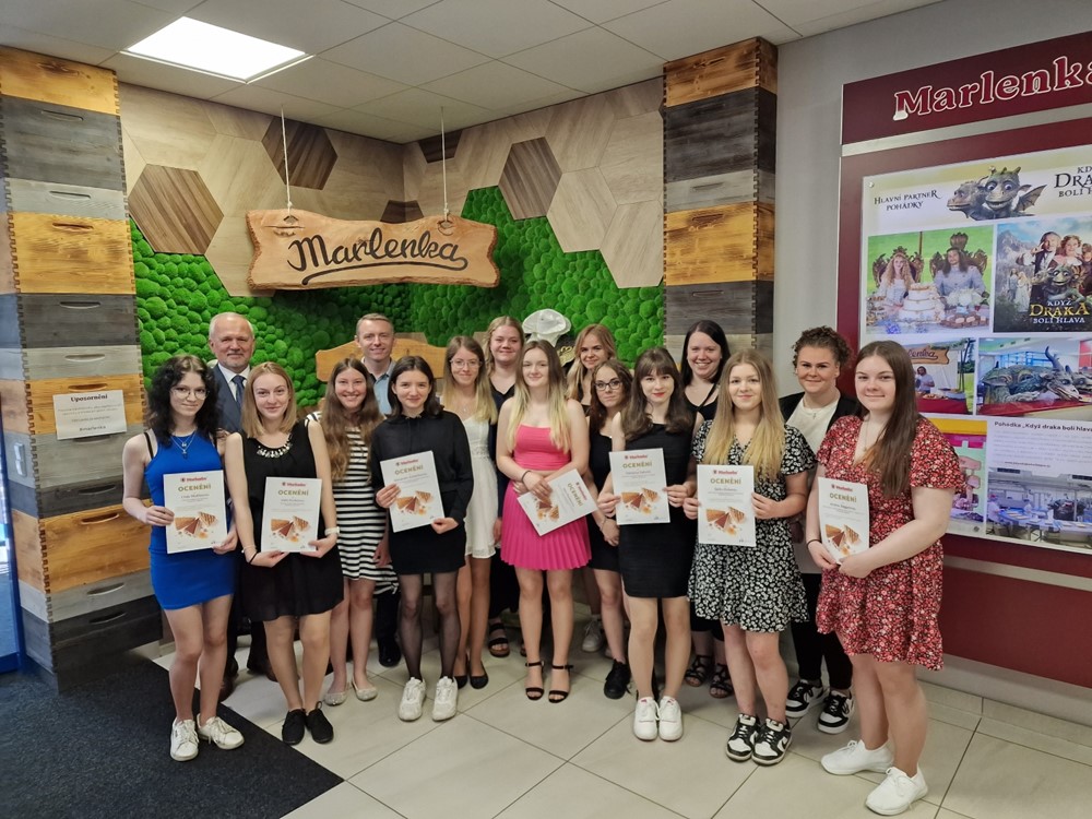 Celkem 14 budoucích cukrářů dostalo za svou práci, cukrářský talent a přístup ke studiu ocenění. 