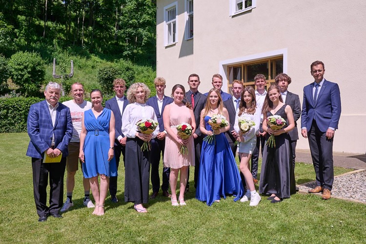 Krajské ocenění za úspěchy a mimořádný čin obdrželo 12 žáků 