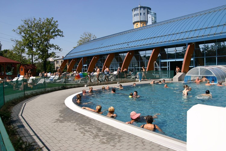 Aquacentrum v Bohumíně v létě nabízí dvojnásobek času v bazénu