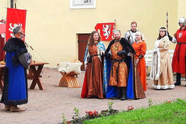 Hrad Svojanov si výletníci užijí i v červenci 