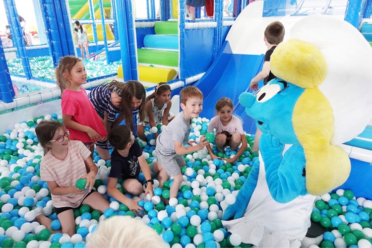 Šmoulové na léto rozšířili svůj dobrodružný park o spoustu atrakcí