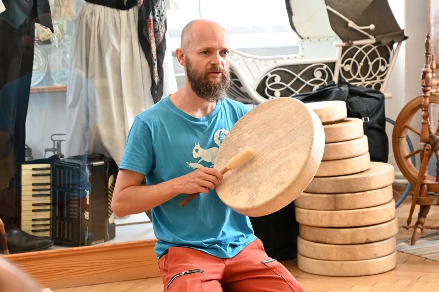 Výstava mapuje žacléřskou hudební scénu od 50. let 20. století až po současné akce a dění