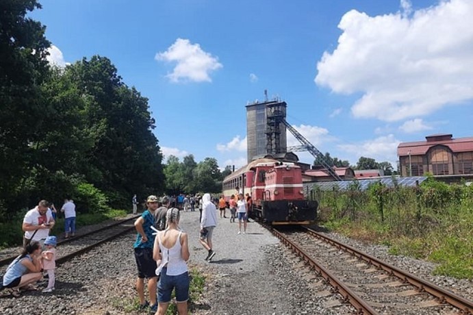 Výletní vlaky POHOrnickou krajinou Cieszyn - ZOO Ostrava - Ostrava střed