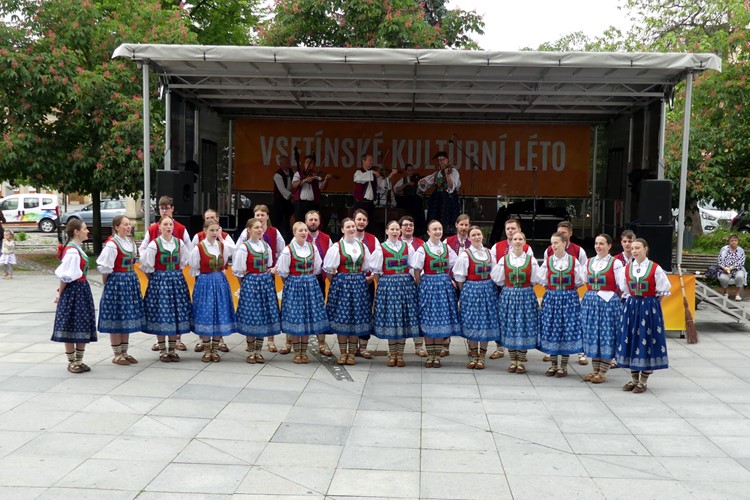 Vsetínské kulturní léto se vrací se souborem Vsacan