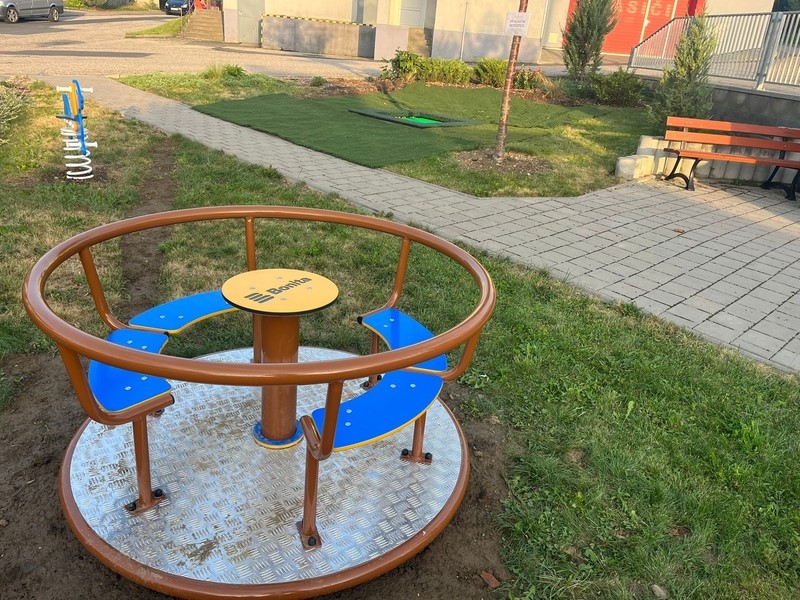 Nové menší dětské hřiště v hodnotě 150 tisíc korun vzniklo i v Řetechově.