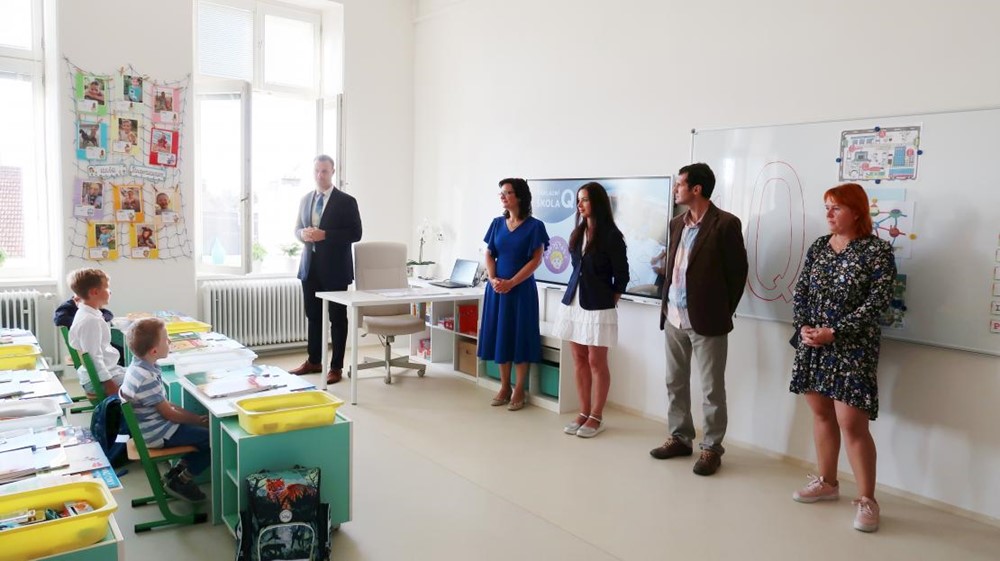 Základní škola Q v Prostějově přivítala v lavicích své první žáky.