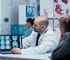 Způsobuje nezvratné změny na mozku a bývá nejčastějším druhem demence. Blíží se Mezinárodní den Alzheimerovy choroby