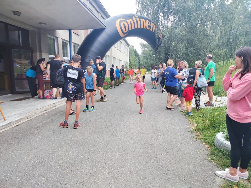 Otrokovice vyběhaly pro děti v Gambii přes 100 tisíc korun.