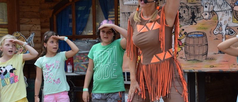 Míša Růžičková: Zpíváme a tančíme s Míšou
